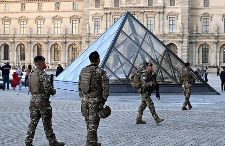 فرنسا.. مفاجآت جديدة في واقعة سرقة اللوفر