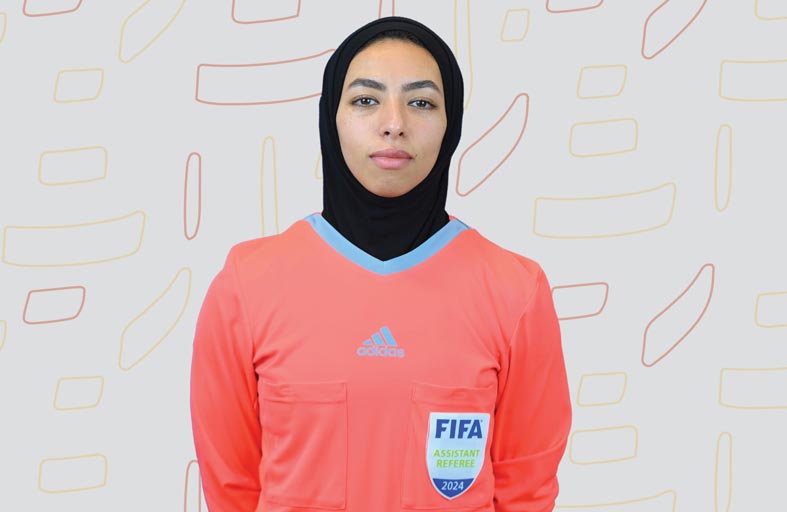 أمل جمال تٌشارك في إدارة مباراة إنجلترا والمكسيك في مونديال الناشئات