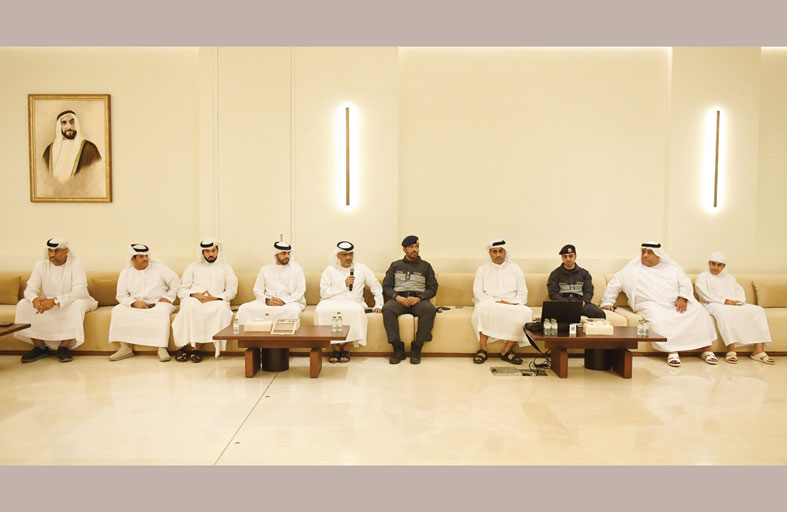 شرطة أبوظبي ترسخ ثقافة الأمن المجتمعي وتناقش السلوكيات المرورية الخطرة في مجلس المقام بعنوان «تعزيز مفهوم الأمن المجتمعي مسؤولية مجتمعية مشتركة»
