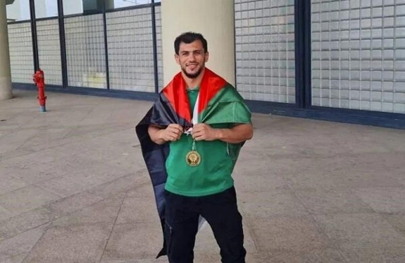 إيقاف الجزائري نورين لرفضه مواجهة إسرائيلي 