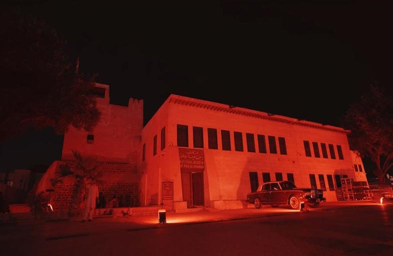 إضاءة أبرز المعالم السياحية في الدولة باللون الأحمر تضامنا مع مرضى الثلاسيميا