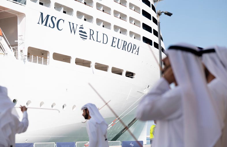 ميناء راشد يستقبل سفينة أوروبية صديقة للبيئة في أولى رحلاتها السياحية إلى الشرق الأوسط