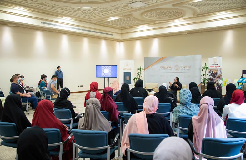 الجامعة القاسمية تنظم جلسة حوارية عن كتاب «رسائل جوهرية» للشيخة جواهر بنت محمد القاسمي