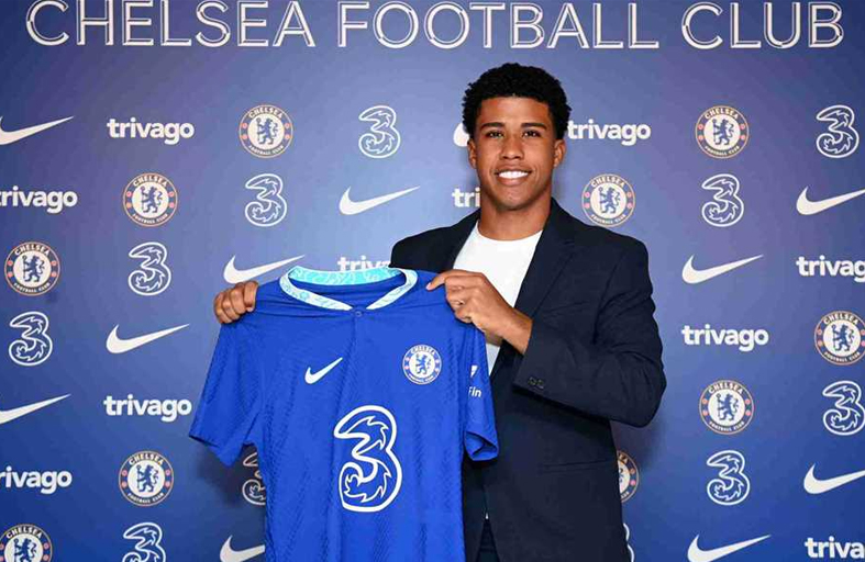 صفقة غريبة يطلبها برشلونة من تشيلسي