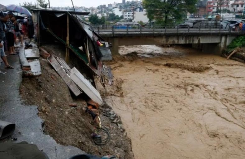 104 قتلى في فيضانات النيبال 