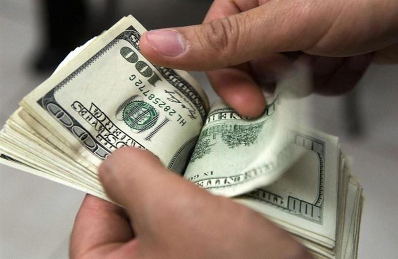 الدولار يقترب من أعلى مستوياته في 20 عاما وسط اضطراب بالأسواق العالمية 