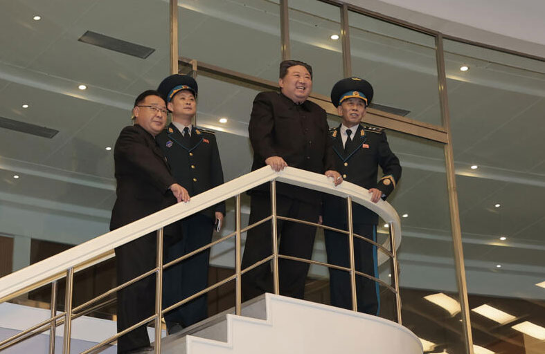 بيونغ يانغ تعزز وجودها العسكري عند الحدود 