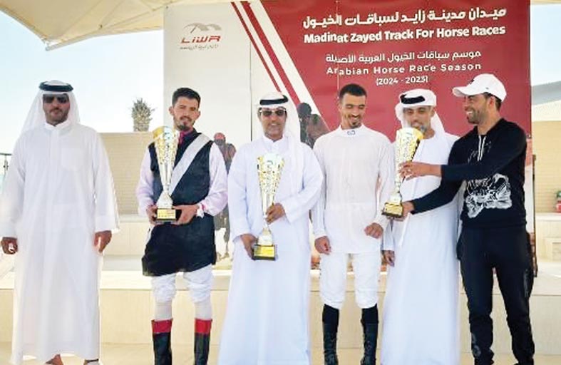 «سفير» و«سماء الغربية» بطلاً سباق الخيول العربية في الظفرة