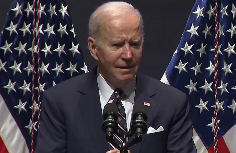 وول سـتريت : ســياســات بـايدن تقــوض النفــوذ الأمــريكي