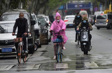 يتوقعون اكتشاف لقاح ناجع وفعال مع تغيرات في العادات الاجتماعية