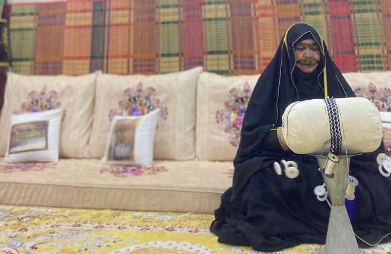 حِرفيات (إرثي) يتبعن طرقاً إبداعية لتعزيز الإنتاجية وتطوير مهاراتهنّ من المنزل
