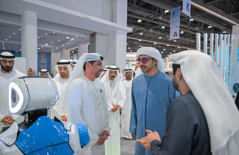 عبدالله بن زايد: البحث العلمي الركيزة الأساسية لاستشراف المستقبل وصناعة التغيير الإيجابي