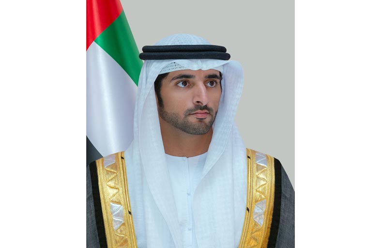 حمدان بن محمد يأمر بمنح الإقامة الذهبية لأئمة المساجد والخطبـاء والمؤذنين والوعـاظ والمفتين والباحثين الدينيين