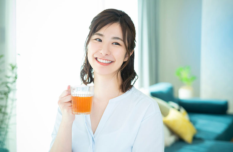 أبحاث حديثة: 4 أكواب يوميا من الشاي الأسود تخفض ضغط الدم والكوليسترول