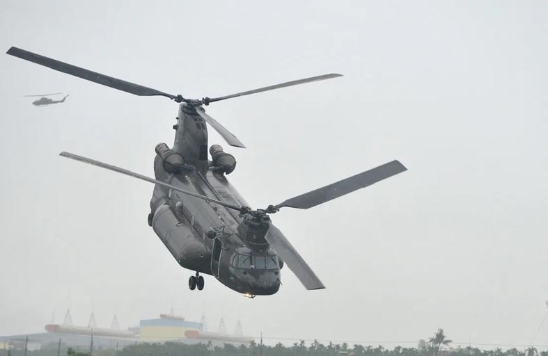 الموزة الطائرة.. لماذا أوقف الجيش الأميركي طائرته الأسطورة؟