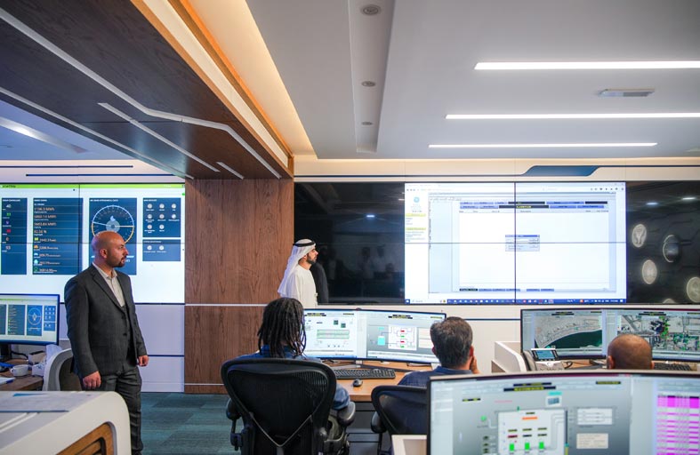 بلدية مدينة أبوظبي تعقد ورشة تدريبية لمقاولي مشاريع صيانة شبكات صرف مياه الأمطار على نظام التحكم المركزي بشبكات البنية التحتية (SCADA)