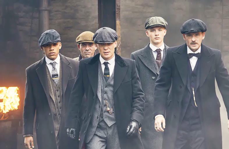 ستيفن نايت: اوشكت على الانتهاء من فيلم مستوحى من سلسلة Peaky Blinders