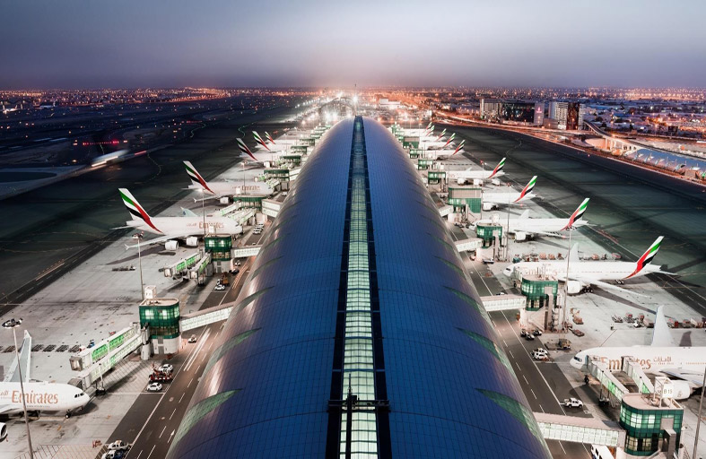 مطارات دبي تنصح المسافرين بتخصيص وقت إضافي للسـفر واســتخدام المتـرو للوصـول إلى المطـار اليـوم