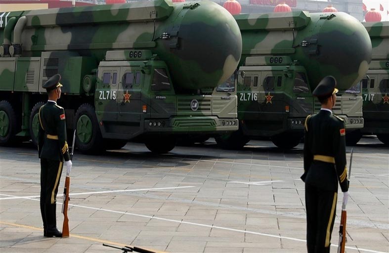 سباق التسلّح.. ماذا تعني «ضريبة الحرب» للاقتصاد العالمي؟