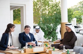 رئيس الدولة يتلقى رسالة خطية من رئيسة وزراء اليابان سلمها المبعوث الخاص