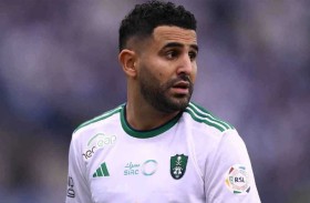 3 عوامل حاسمة.. هل انتهى دور رياض محرز في الأهلي السعودي؟