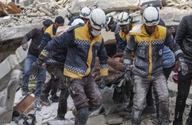 «الخوذ البيضاء»: متطوعون يقودون عمليات الإنقاذ في شمال سوريا 