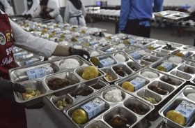 إغلاق 800 مطبخ  للوجبات المجانية بسبب مخالفات في اندونسيا