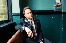 أولي مورس يحيي حفلًا غنائيًا ضمن بطولة جائزة مبادلة أبوظبي الكبرى للإبحار  سيل جي بي 2025