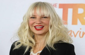 سيا تتلقى لقاح  فيروس كورونا