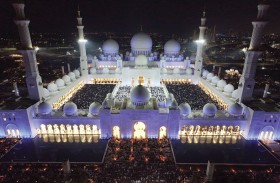 مركز جامع الشيخ زايد الكبير يستقبل ضيوفه خلال العشر الأواخر من رمضان بأجواء من السكينة والطمأنينة