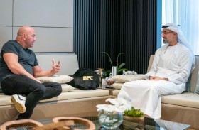 خالد بن محمد بن زايد يستقبل رئيس الـ «يو إف سي»