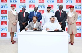 طيران الإمارات تعزز شراكتها مع موريشيوس وأوغندا لدعم السياحة الوافدة