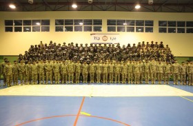 مدير عام شرطة أبوظبي يشهد تخريج 125 منتسبًا من 3 دورات أمنية