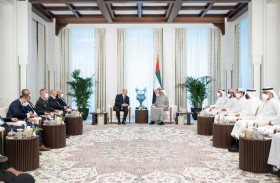 رئيس الدولة يستقبل رئيس وزراء إسرائيل ويبحثان مسارات التعاون الثنائي 