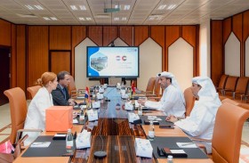 بلدية مدينة أبوظبي ووفد من سفارة مملكة هولندا يبحثان سبل تعزيز التعاون المشترك