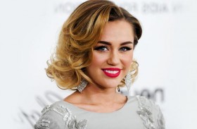 سايروس تجد الجانب الإيجابي من كورونا