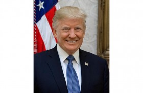 ترامب يدعو الجمهوريين لعزل ماكونيل من منصبه