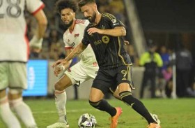  الظهور الأول للفرنسي جيرو مع لوس أنجليس أف سي