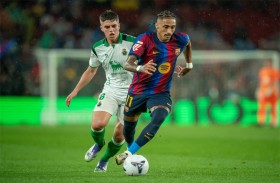 برشلونة يواصل بدايته المثالية واستعراض هجومي لأتلتيكو 