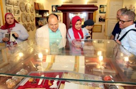 وفد من الجمعية العربية للحضارة  والفنون الإسلامية يزور المركز