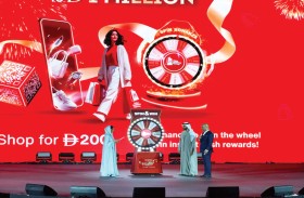 مهرجان دبي للتسوق 2025 يحتفي بالفائزين الأسبوعيين ضمن حملة تسوّق، امسح، واربح