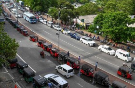 توقيف نائبين من حزب الرئيس السريلانكي 