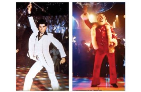جون ترافولتا يتحول لشخصية سانتا كلوز ويعيد رقصته الشهيرة قبل 46 عامًا