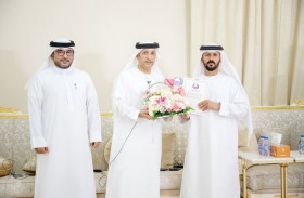 نادي الذيد  الرياضي يكرم التربوي مهير الخيال الطنيجي تقديرا لدوره بعد تقاعده من العمل التربوي 