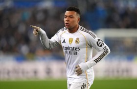 مبابي فخور بمعادلة عدد أهداف رونالدو في عام واحد 