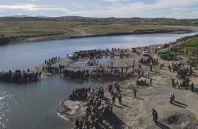 6 جنود بيروفيون يقضون غرقا خلال فرارهم من متظاهرين 