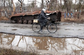 كييف تكشف عن عملية فساد في مشتريات أسلحة