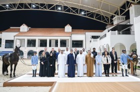منصور بن زايد يطلق مشروع «ساحة الخيل» بنادي أبوظبي للفروسية