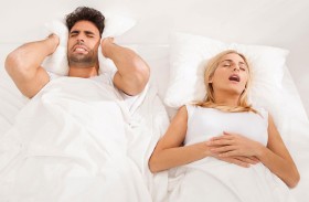 الشخير يمكن أن يتسبب في مضاعفات بينها خطر الإصابة بجلطة دماغية