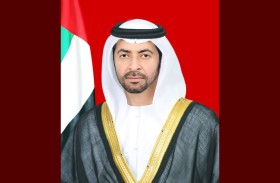 عدد من الأيتام المتفوقين دراسيا يتوجهون إلى الأراضي المقدسة لأداء مناسك العمرة